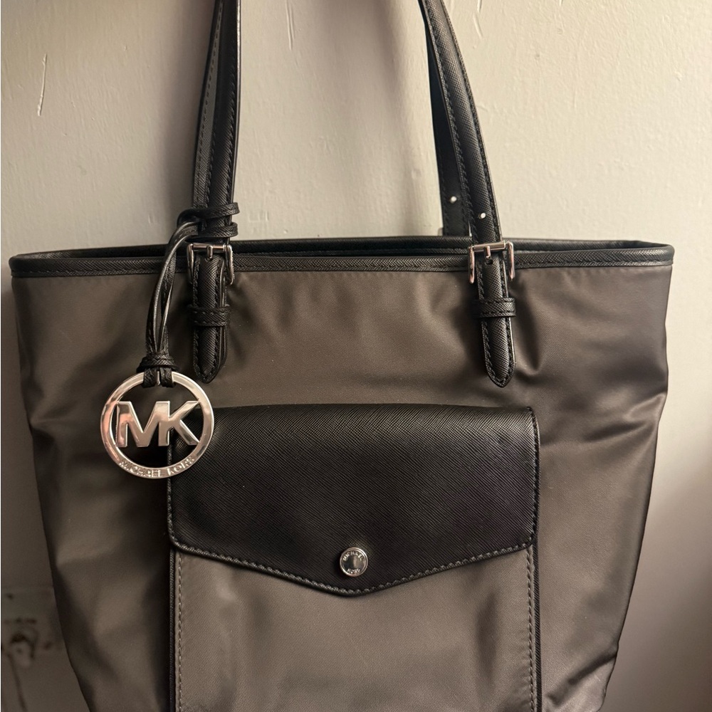Michael Kors Black and Gray Women's Tote Bag